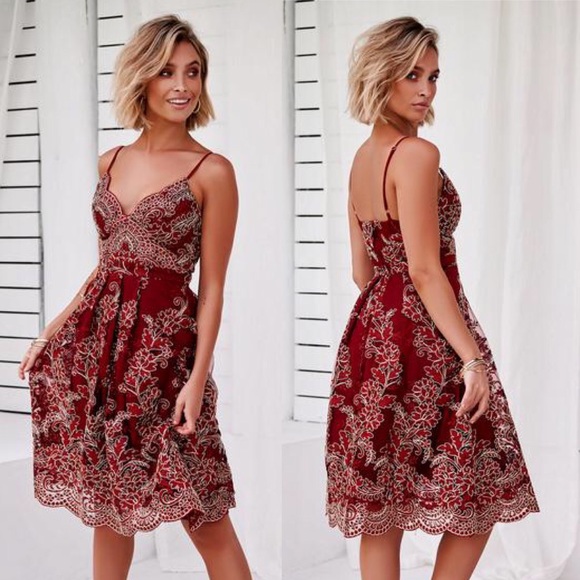 🆕 BURGUNDY GOLD EMBROIDERED MIDI DRESS! - Picture 10 of 11